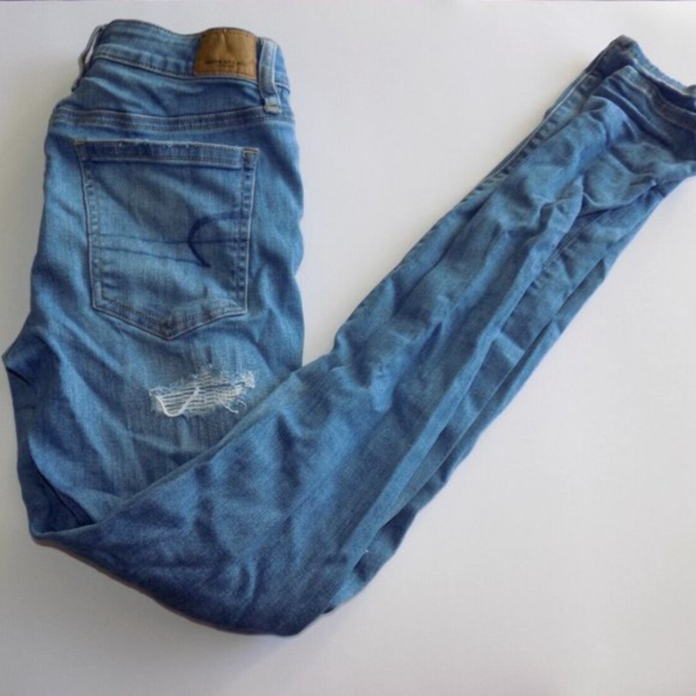 American Eagle Super Stretch Jegging Light Wash Distressed Ripped Jeans 6 X-Long